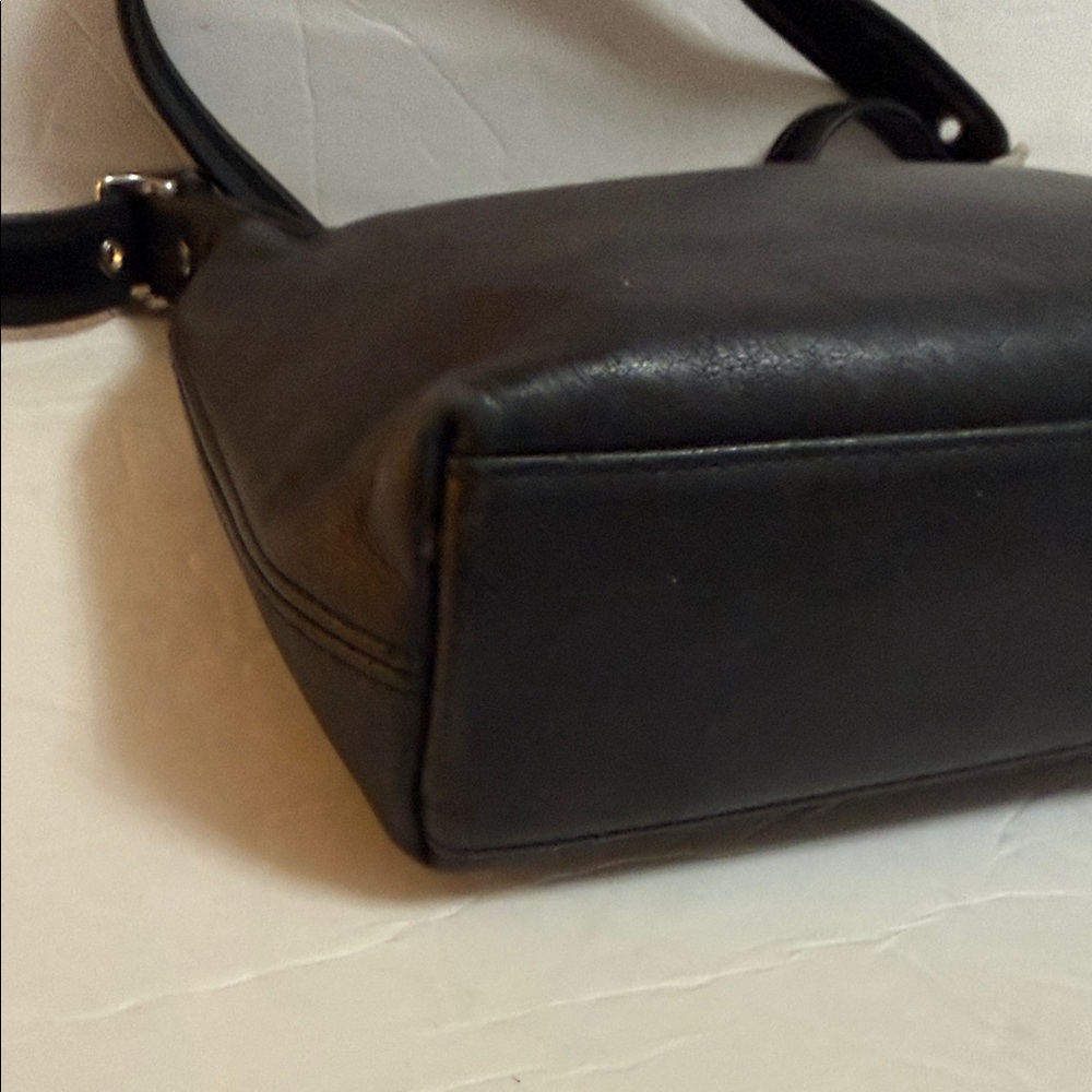 Coach Legacy Black Leather 9136 - Picture 3 of 11